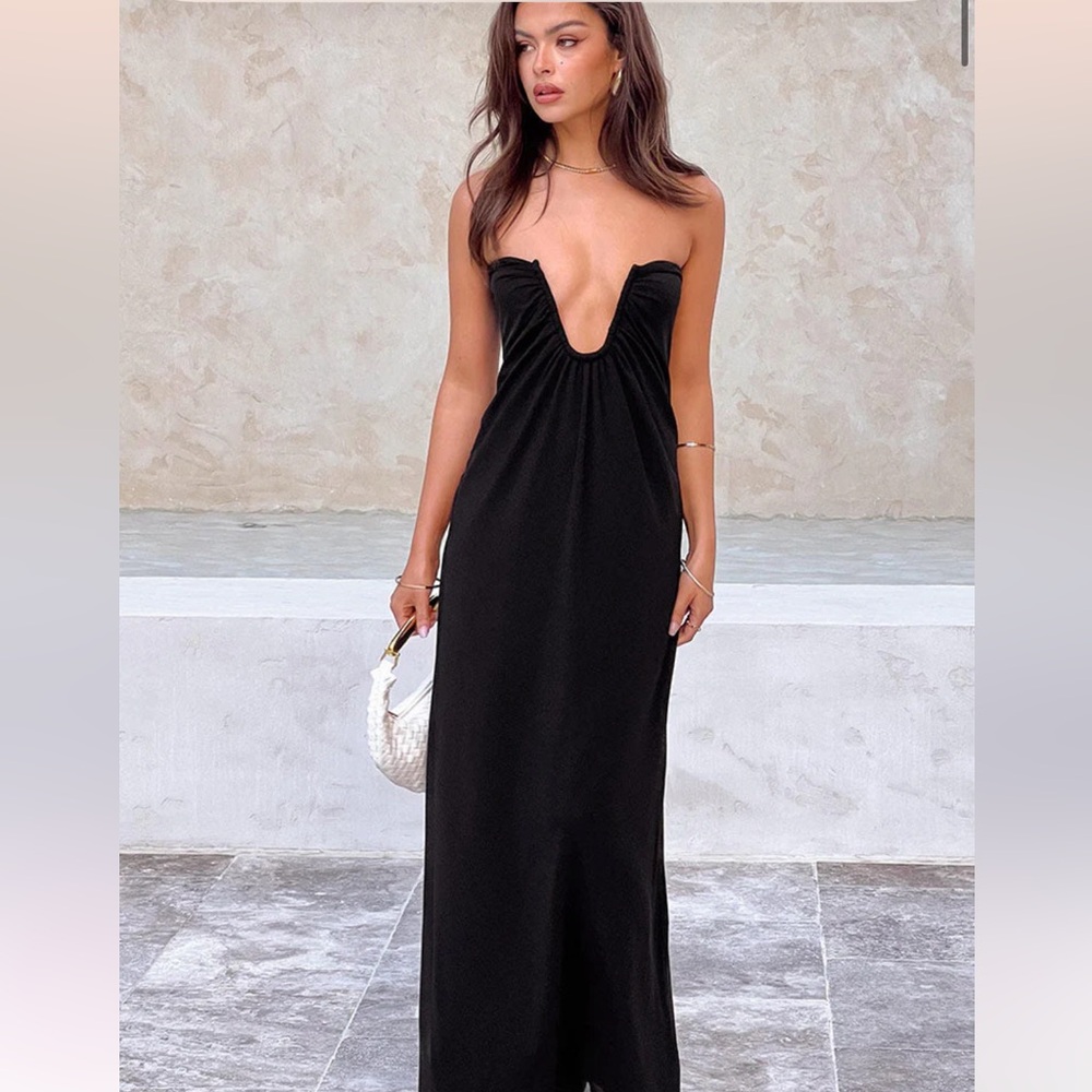 Beginning boutique Braelyn Black Strapless Maxi Dress
